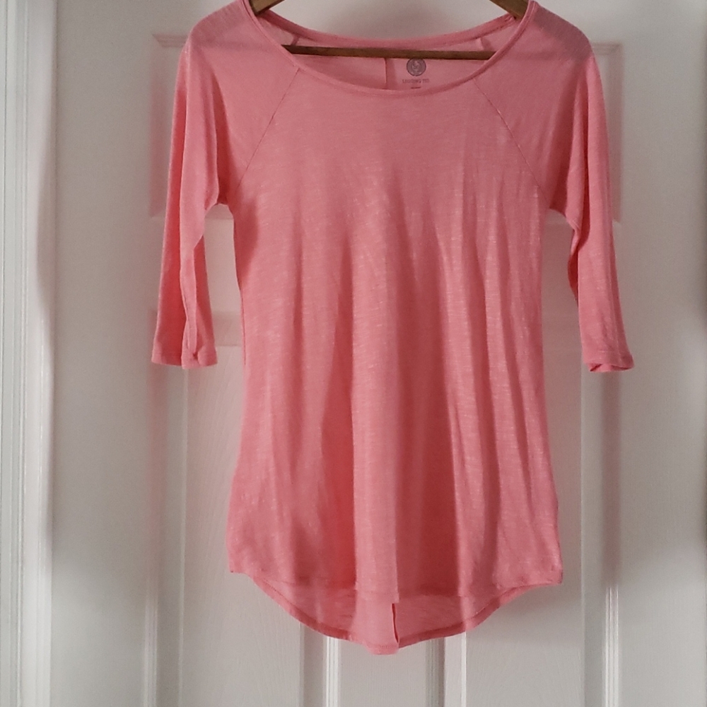 Quarter sleeve shirt